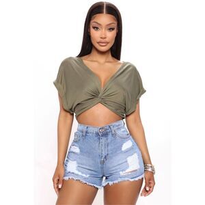 Cropped twist front plunge top NWT size small